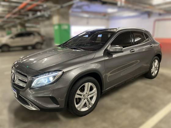 MERCEDES-BENZ GLA 200 1.6 CGI ENDURO 16V TURBO FLEX 4P AUTOMÁTICO